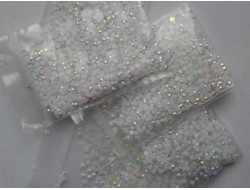 Стразы декор белые